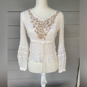 Idyllwind long sleeved top in an xs and great condition.